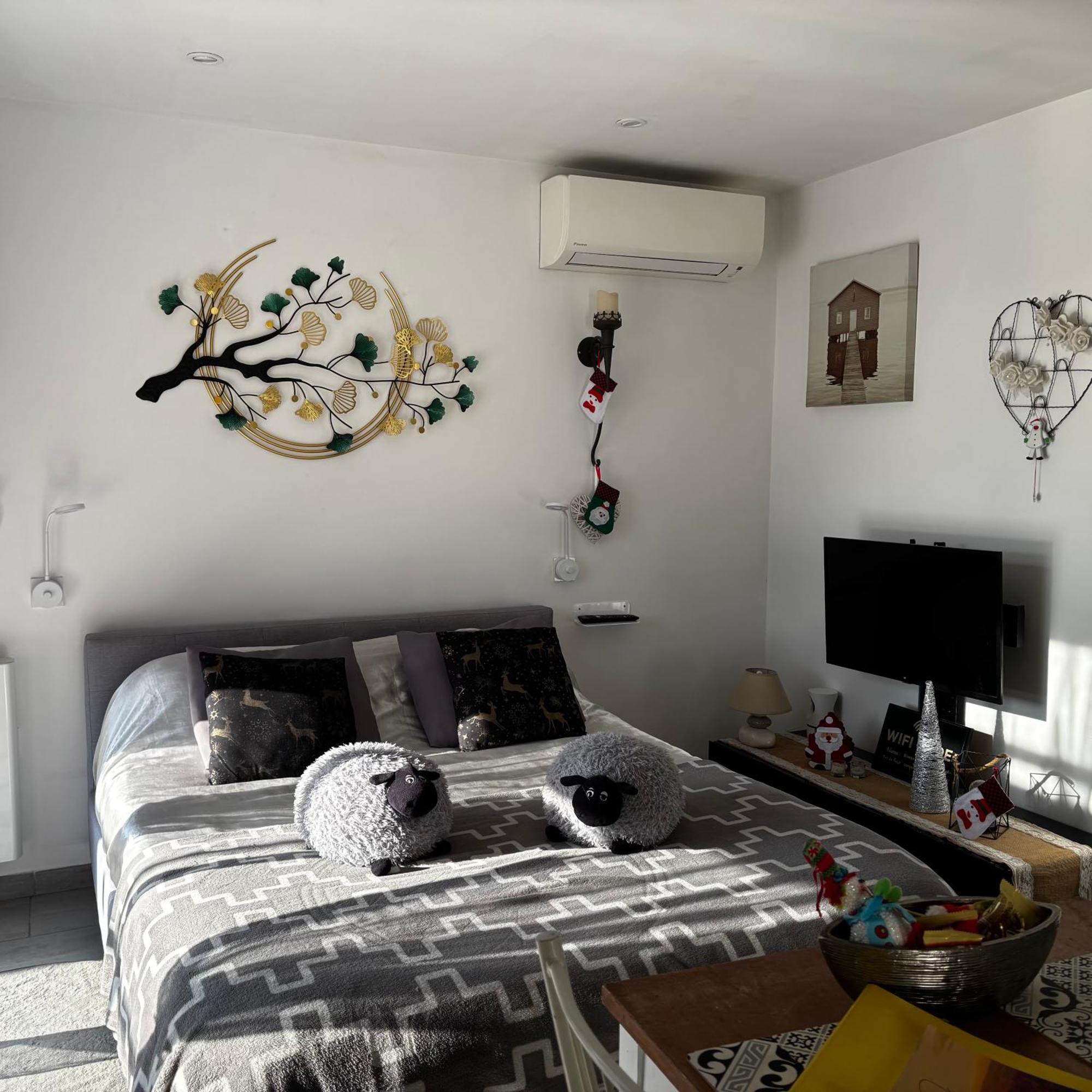Holiday home Independant Au Pied Des Dentelles De Montmirail Violes